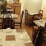 Hipotel Belgrand Edith Piaf