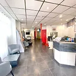 Hipotel Belgrand Edith Piaf