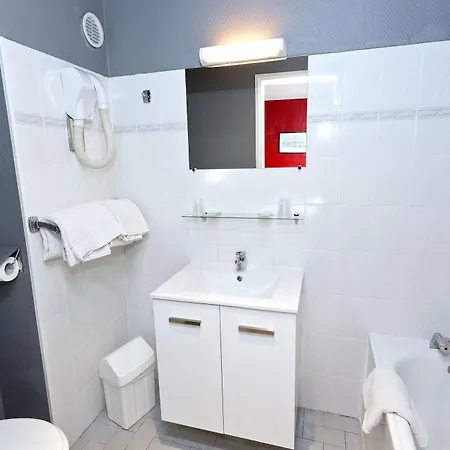 Hipotel Belgrand Mairie Du 20eme Hotel Paris