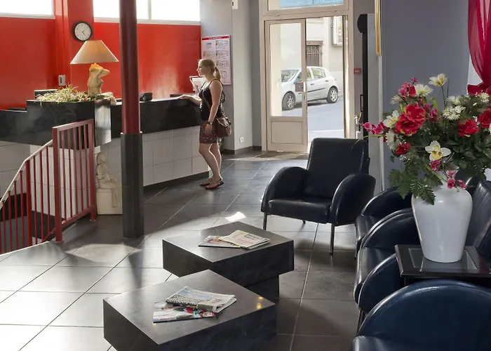Hipotel Belgrand Edith Piaf 3* Paris