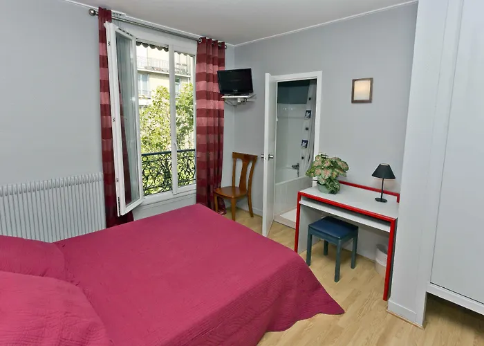 Hotell Hipotel Belgrand Edith Piaf 3*