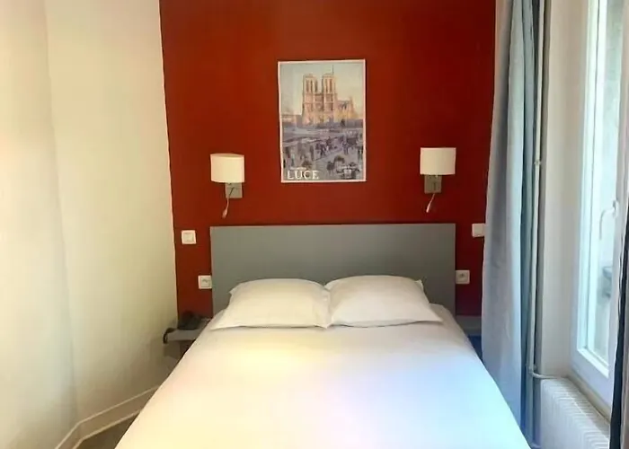 Hipotel Belgrand Edith Piaf Hotell