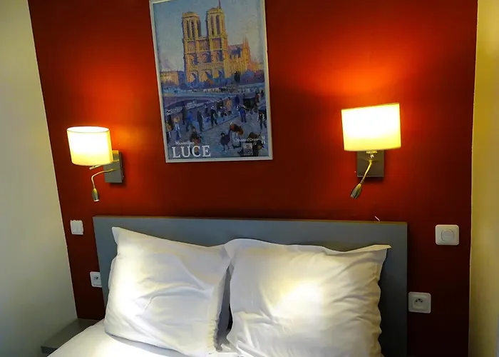 Hotel Hipotel Belgrand Edith Piaf 3*