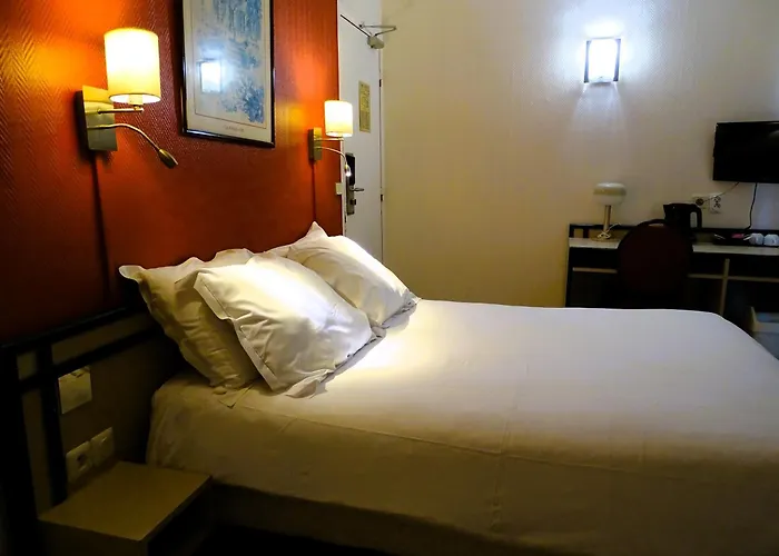Hipotel Belgrand Edith Piaf Hotell