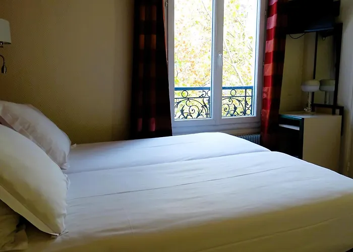 Hotel Hipotel Belgrand Edith Piaf 3*