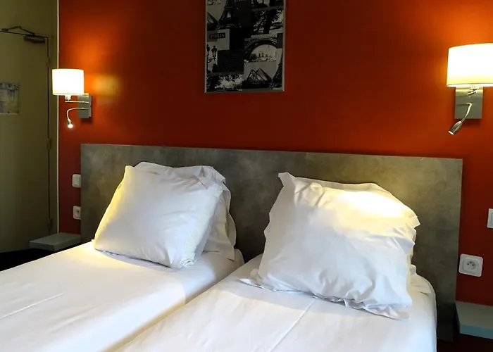 Hipotel Belgrand Edith Piaf Paris