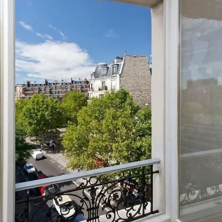 Hipotel Belgrand Edith Piaf Otel Paris