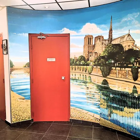 Hipotel Belgrand Edith Piaf 3*