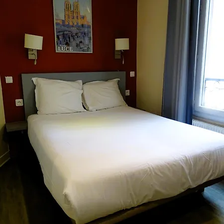 Otel Hipotel Belgrand Edith Piaf