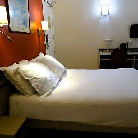 Hipotel Belgrand Edith Piaf Paris