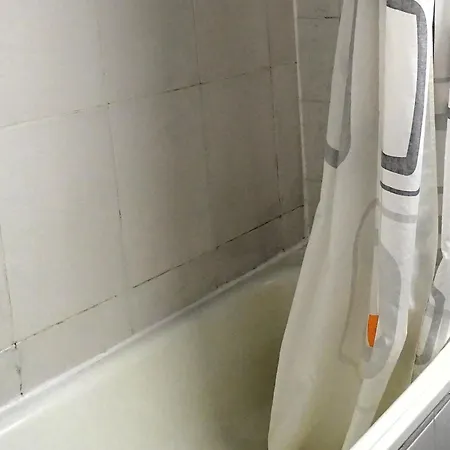 Hipotel Belgrand Edith Piaf