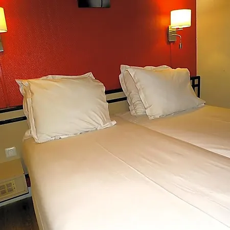Hipotel Belgrand Edith Piaf 3* Paris