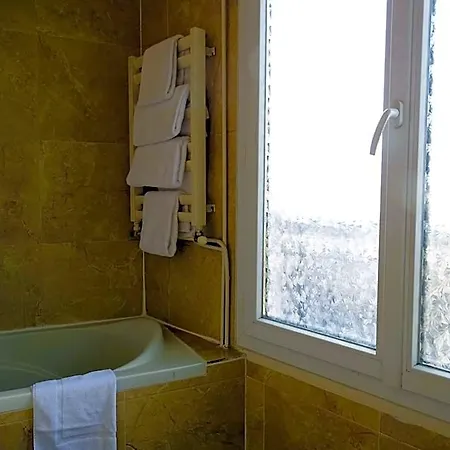Hotel Hipotel Belgrand Edith Piaf