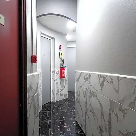 Hipotel Belgrand Edith Piaf Hotel Paris