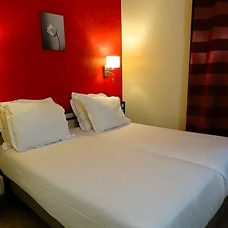 Hipotel Belgrand Edith Piaf