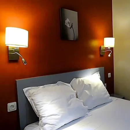 Hipotel Belgrand Edith Piaf