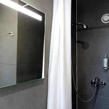 Hotel Hipotel Belgrand Edith Piaf