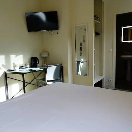 Hipotel Belgrand Edith Piaf 3* Paris