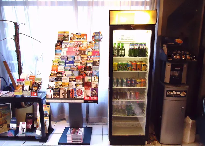 Hipotel Belgrand Edith Piaf 3*