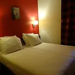 Hipotel Belgrand Edith Piaf 3*