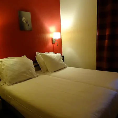 Hipotel Belgrand Edith Piaf 3*