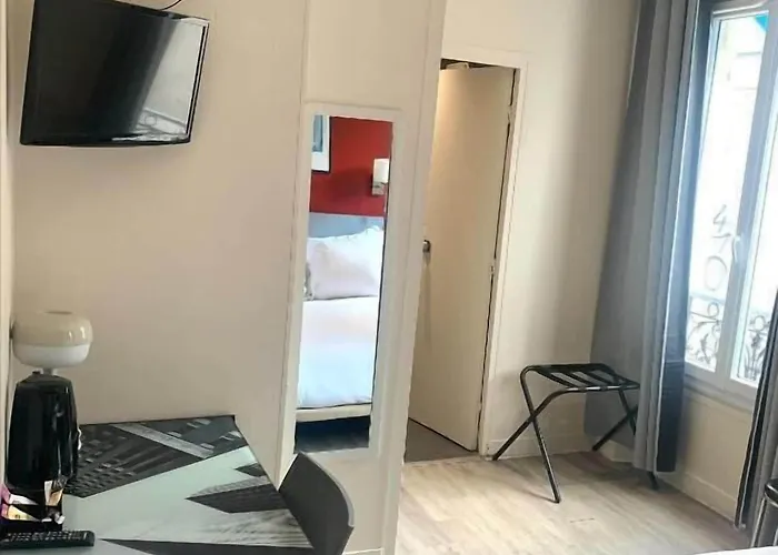 Hipotel Belgrand Edith Piaf Otel Paris
